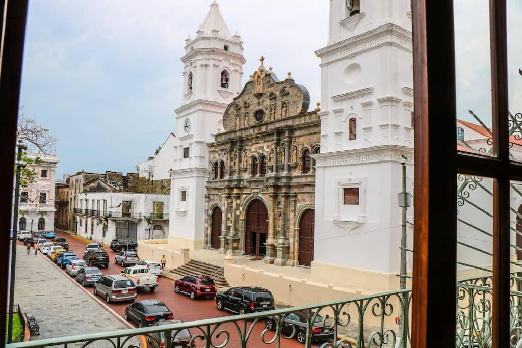 Plaza Catedral 104 - Apartment With A View To Plaza Catedral In Casco Панама Экстерьер фото